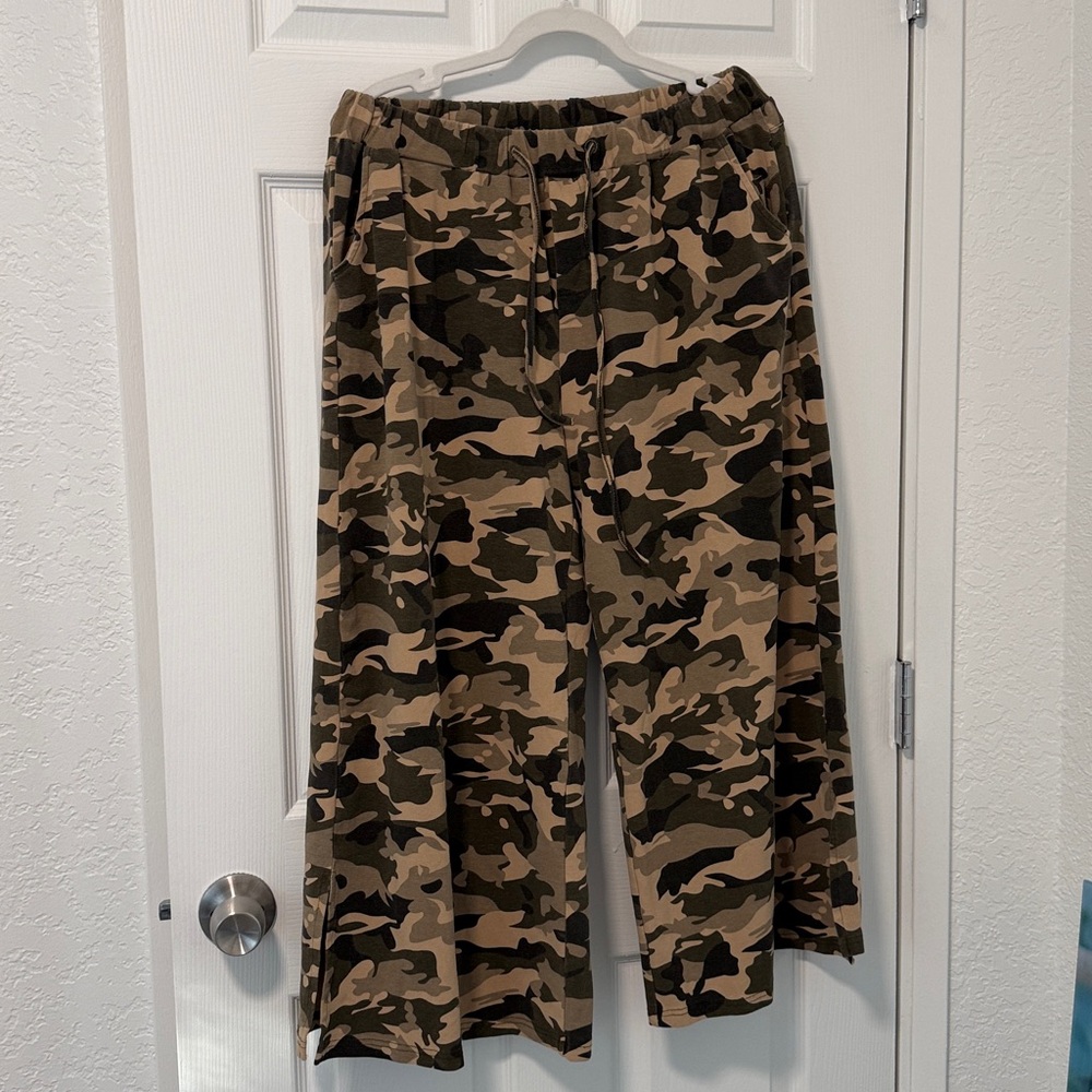 NWOT POL Camouflage Lounge Pant Jogger